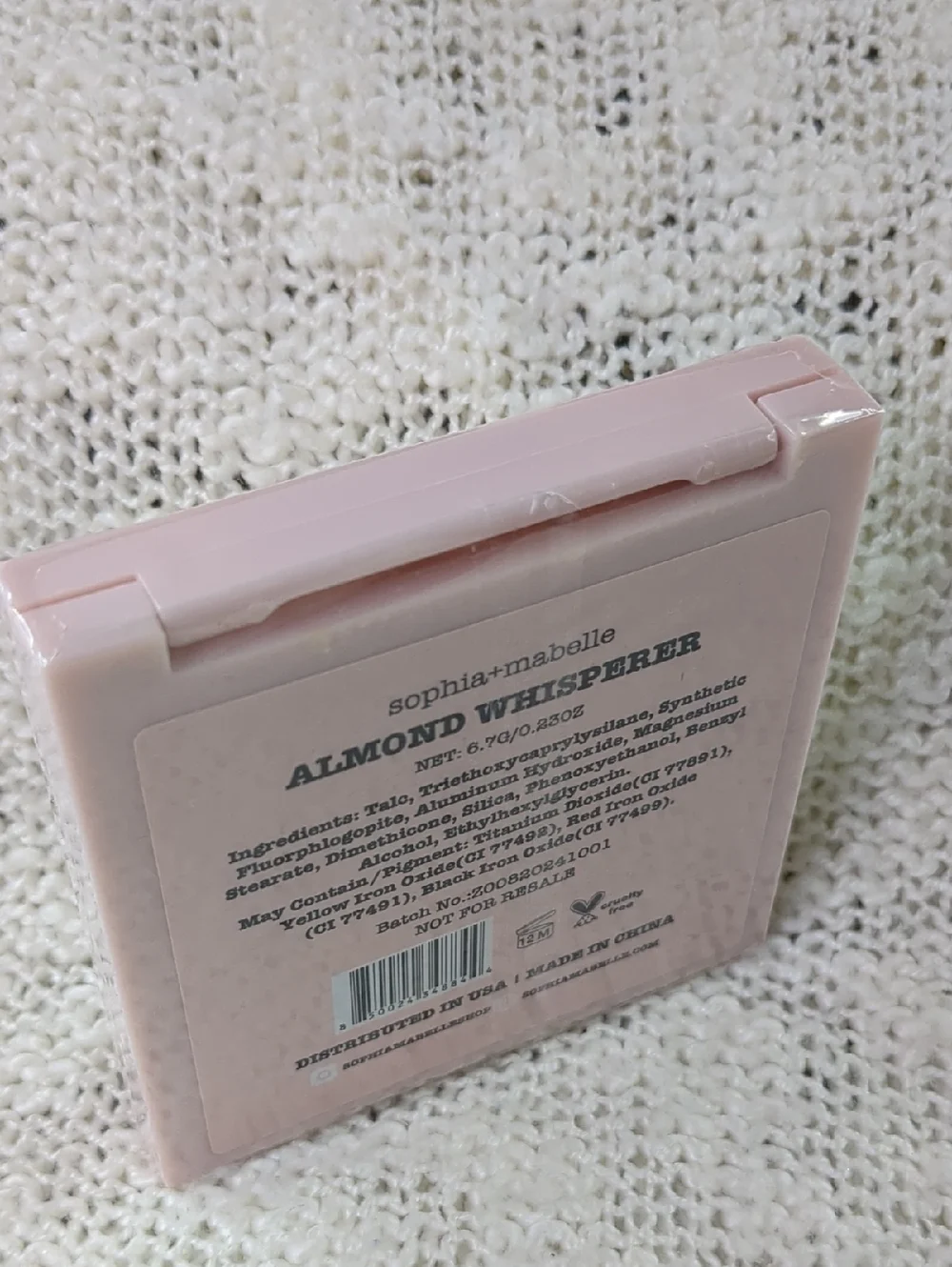 sophia+mabelle Finishing Powder in Almond Whispered, 6.7g/0.23oz
